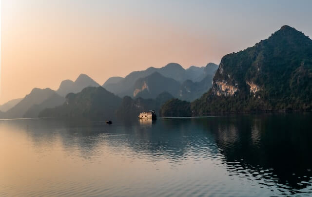 Vietnam Trip Cost from India popularinindia @ Ha Long Bay